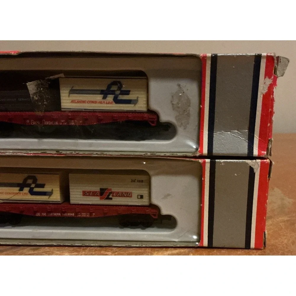 Lot Of 2 Model Power N‎ Scale Flat Cars With Containers, #2
